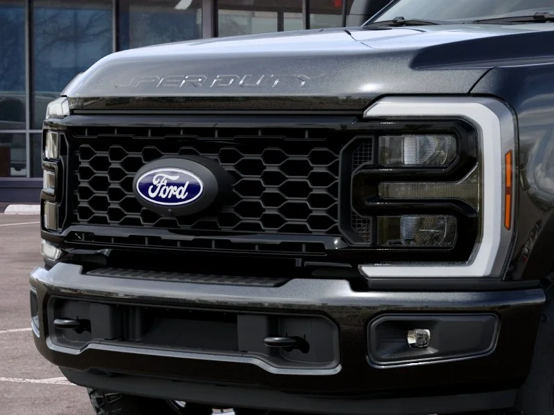 New 2027 Agate Black Metallic Ford XLT image 17