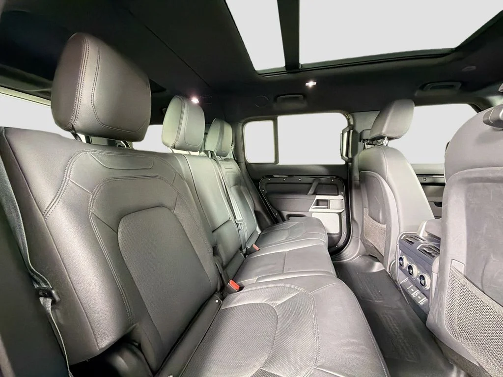 Used 2023 Santorini Black Metallic Land Rover SE image 29