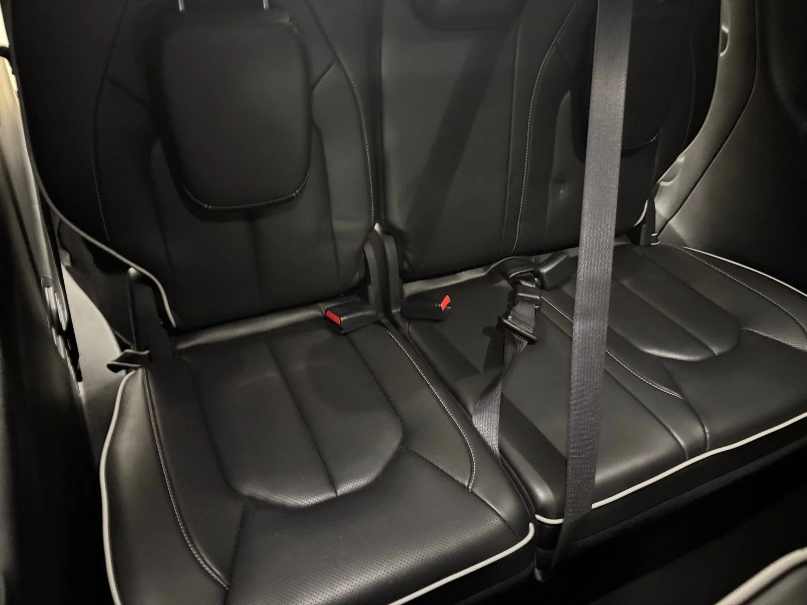 Used 2025 Red Chrysler Limited image 20