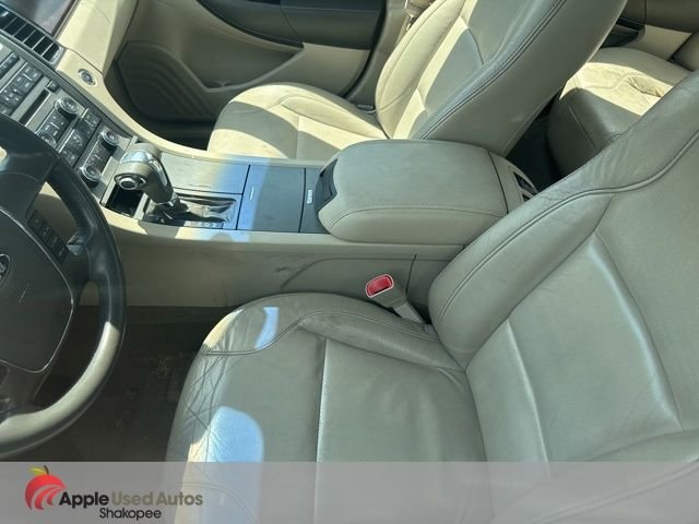 Used 2010 White Ford SEL image 4