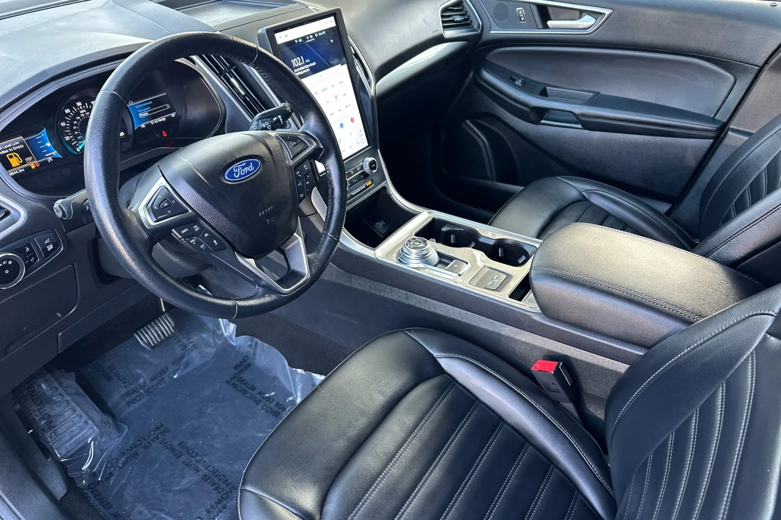 Used 2023 Black Ford SEL image 9