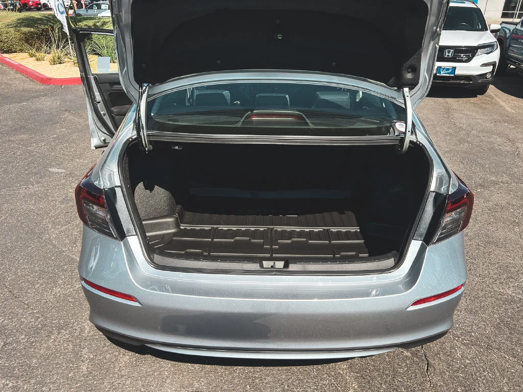 New 2026 Solar Silver Metallic Honda LX image 13