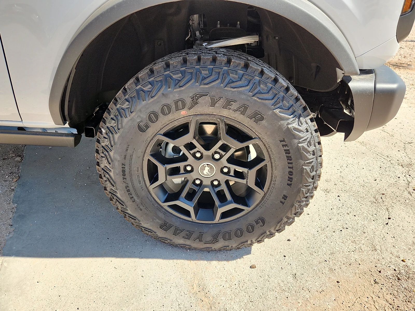 New 2026 Oxford White Ford Badlands image 9