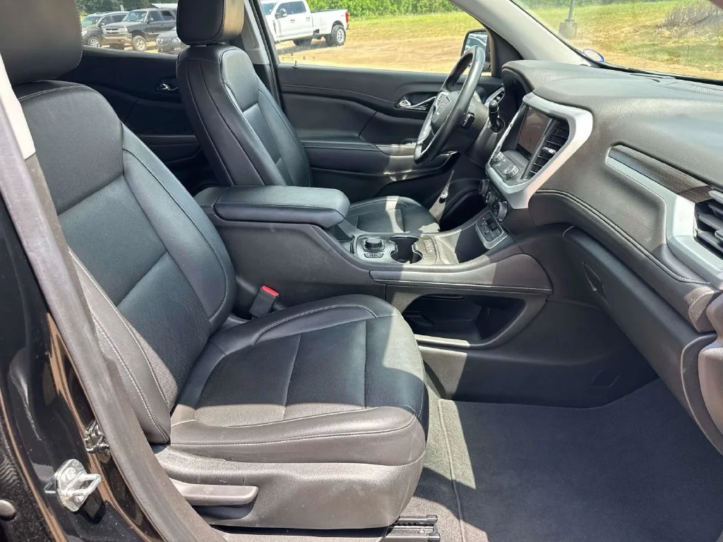 Used 2023 Black GMC SLT image 21