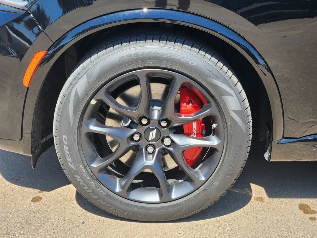 New 2026 Diamond Black Clear-Coat Exterior Paint Dodge  image 7