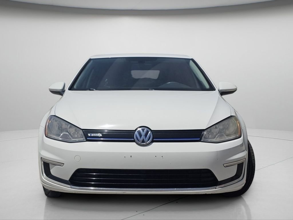 Used 2016 Pure White Volkswagen SE image 3