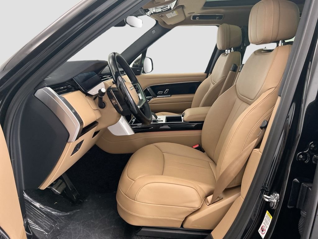 New 2026 Santorini Black Land Rover SE image 18