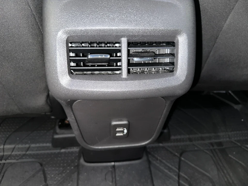 2024 Chevrolet Equinox LT - Photo 21