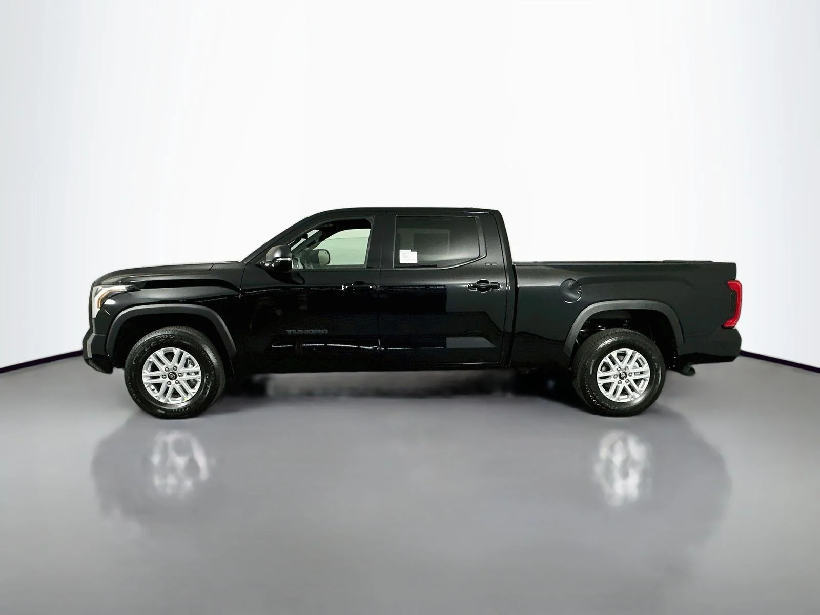 New 2026 Midnight Black Metallic Toyota  SR5 image 4