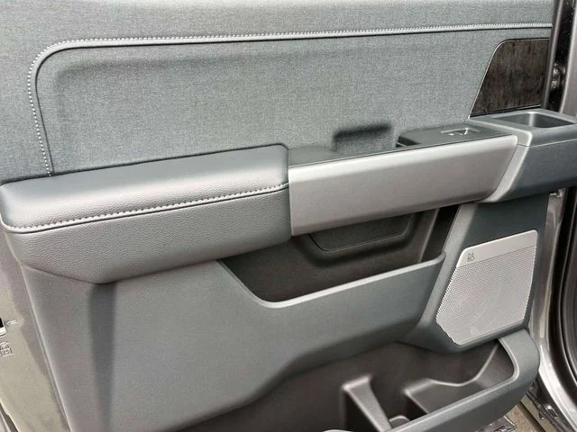 New 2027 Carbonized Gray Metallic Ford F-250® Lariat® image 16