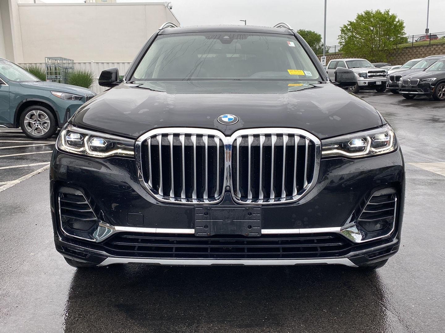 Used 2022 Black Sapphire Metallic BMW xDrive40i image 5