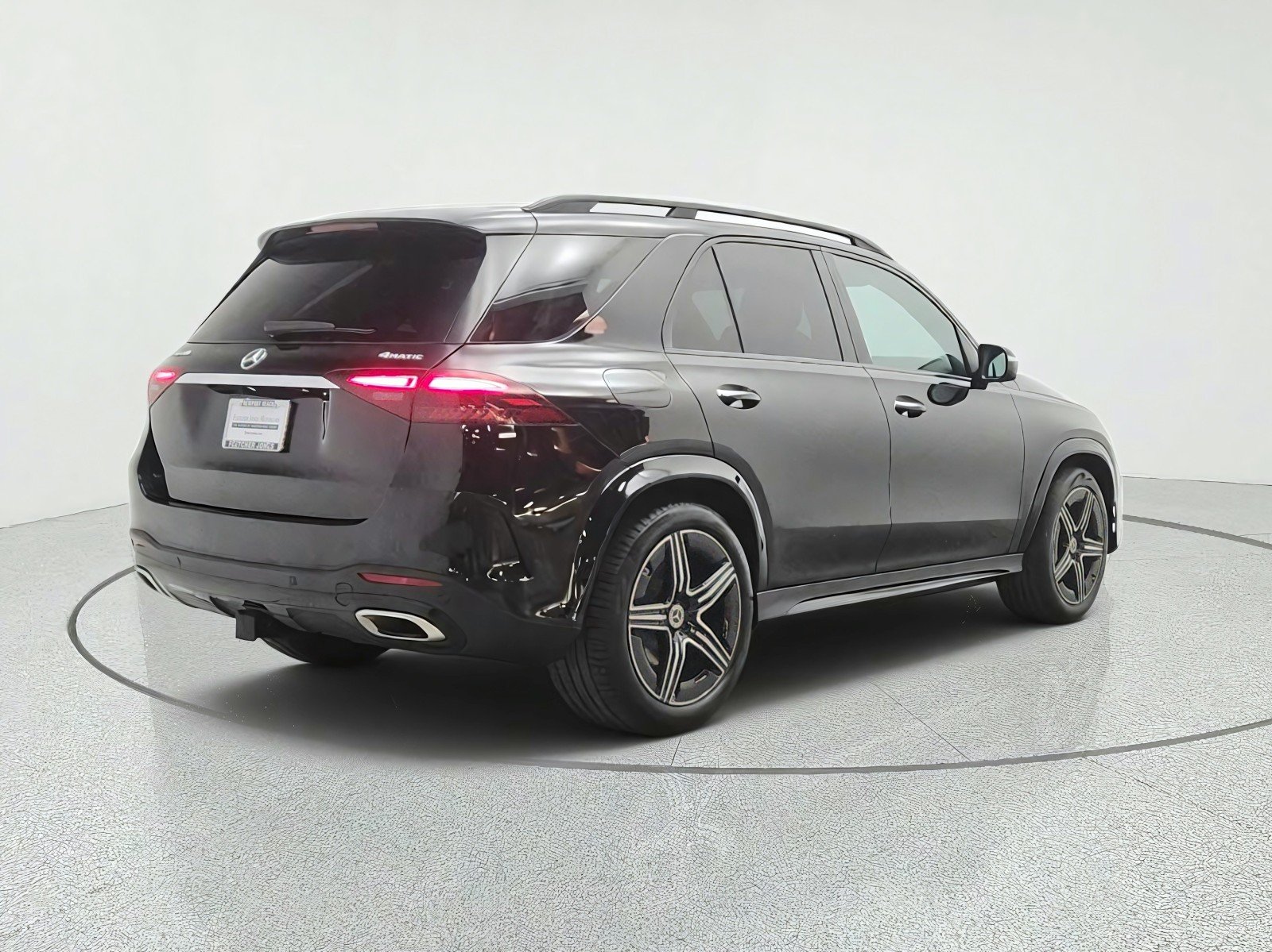 Certified Used 2024 Obsidian Black Metallic Mercedes-Benz GLE 580 4MATIC® SUV image 5