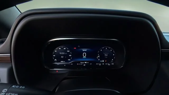 Used 2024 Summit White Chevrolet High Country image 15