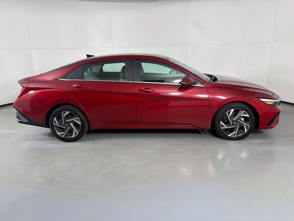 Used 2024 Red Hyundai Limited image 9