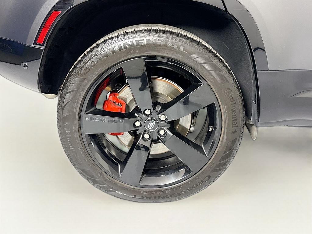 Used 2024 Carpathian Grey Premium Metallic Land Rover X image 33