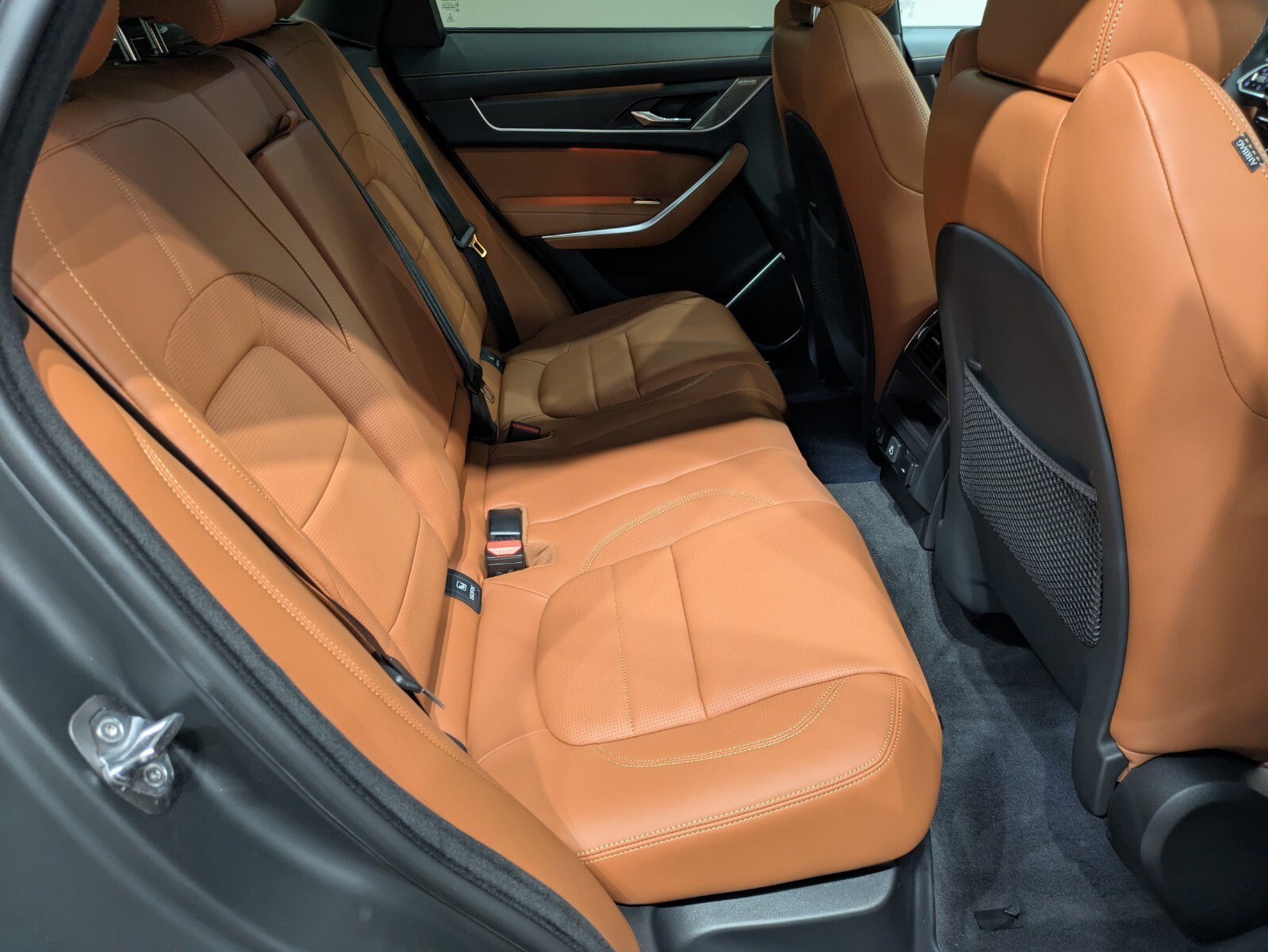 2026 Jaguar F-Pace R-Dynamic S - Photo 21