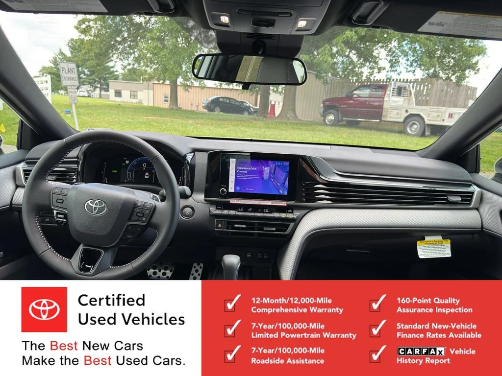 Used 2026 Ice Cap Toyota SE image 19