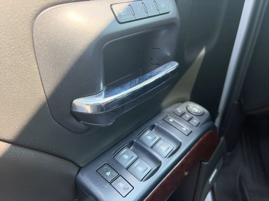 Used 2018 Silver GMC SLT image 14