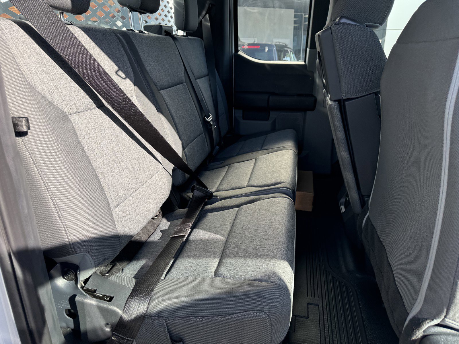 New 2024 Oxford White Ford F-550® XL image 7