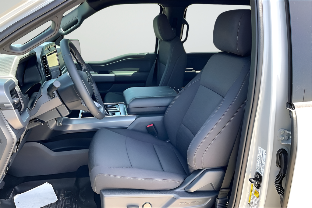 New 2026 Avalanche Ford XLT image 10