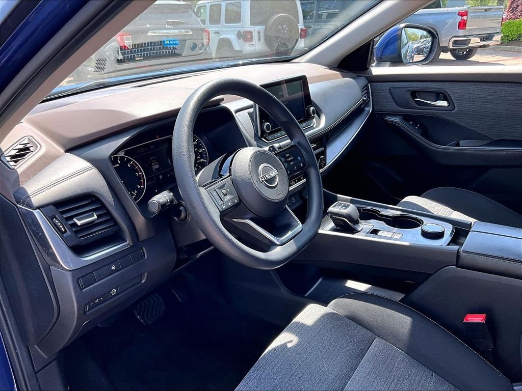 Used 2023 Blue Nissan SV image 8