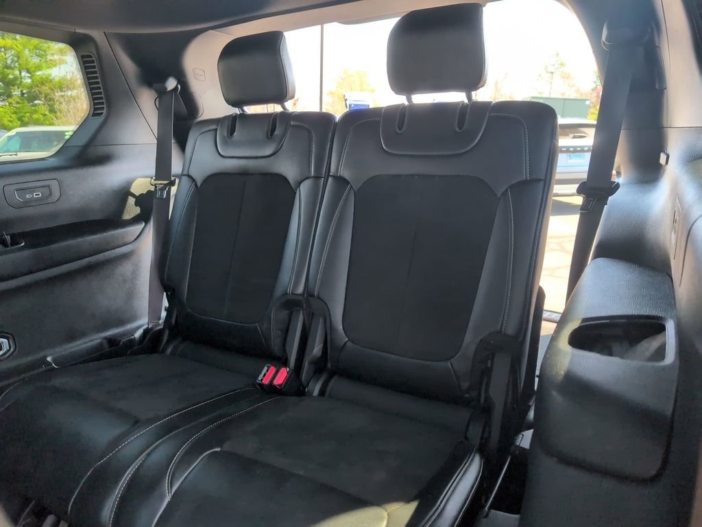 Used 2023 Gray Jeep Altitude image 24