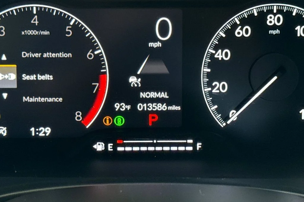 Used 2025  Honda Sport image 30