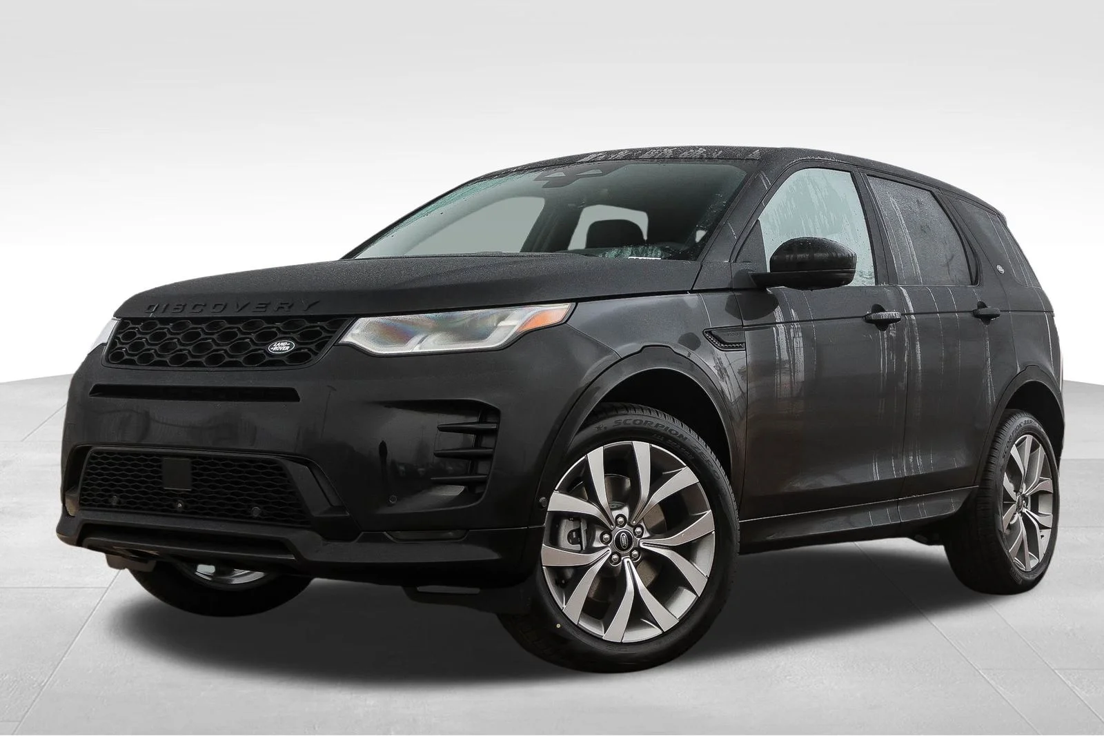 2026 Land Rover Discovery Sport 2.0 Landmark Edition's photo