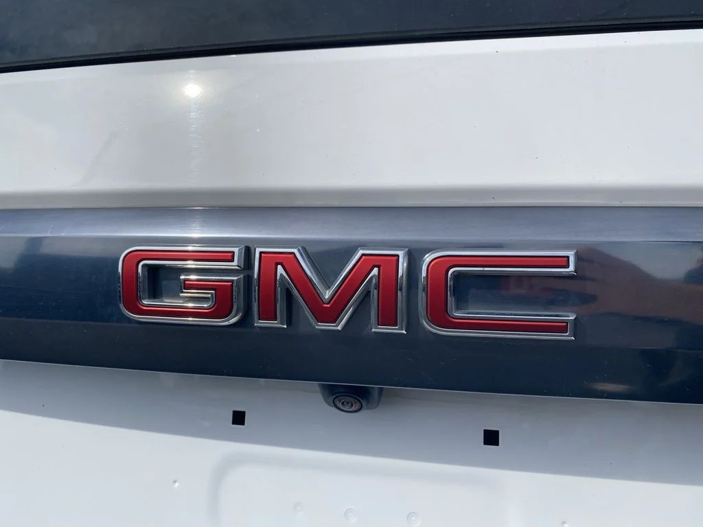 Used 2024 White GMC AT4 image 43