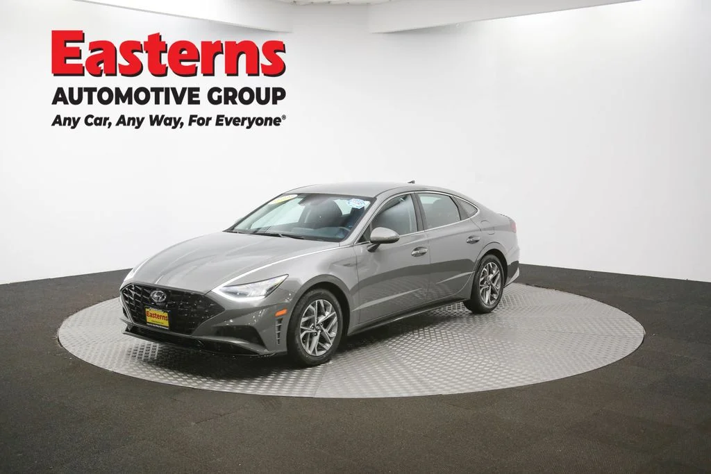 Used 2023 Gray Hyundai SEL image 51