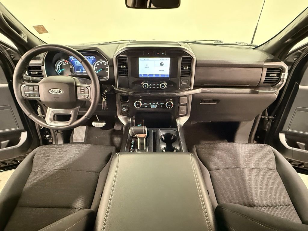 Used 2022 Black Ford XLT image 17