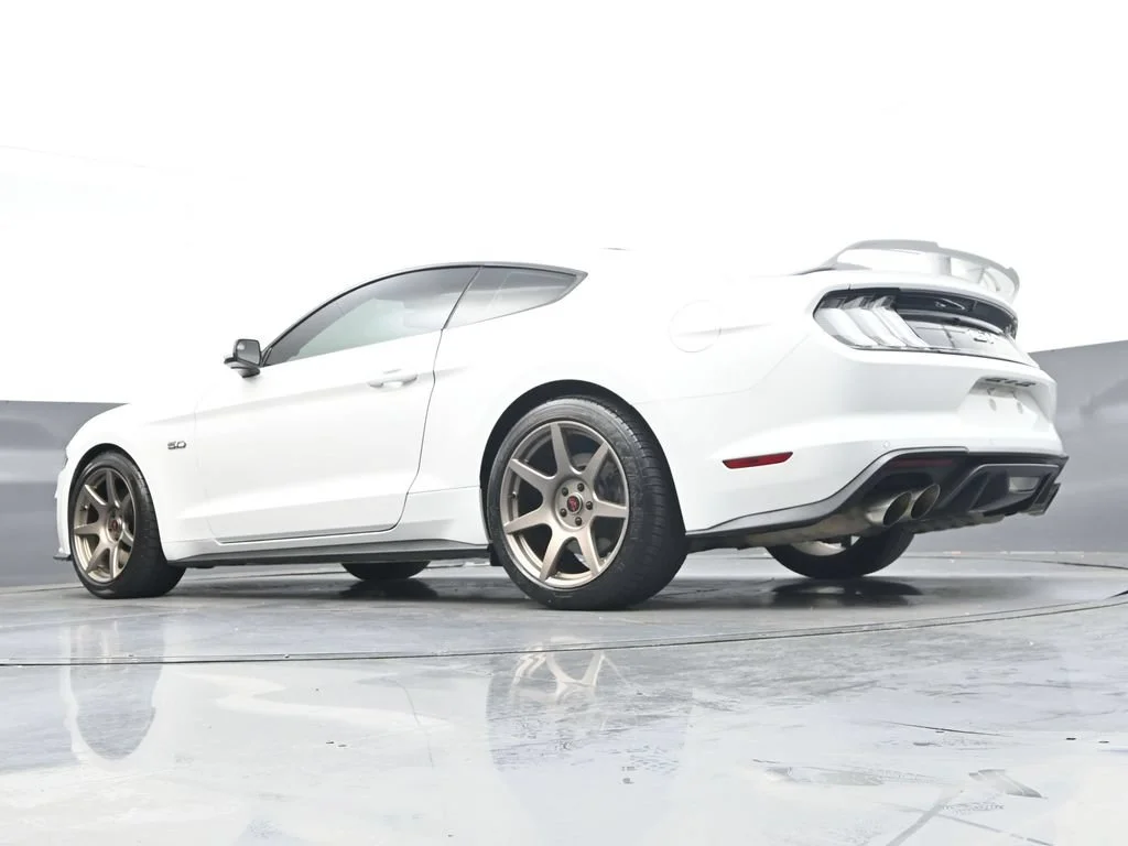 Used 2020 White Ford GT image 35