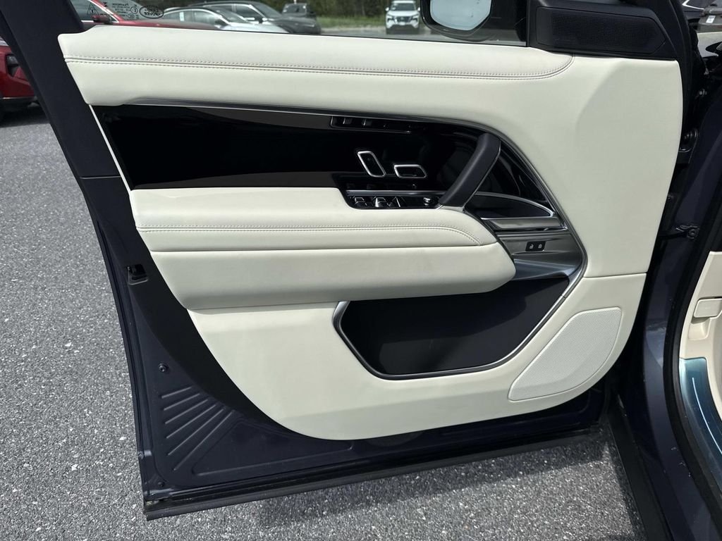 New 2026 Varesine Blue Land Rover SE 7 Seats image 19
