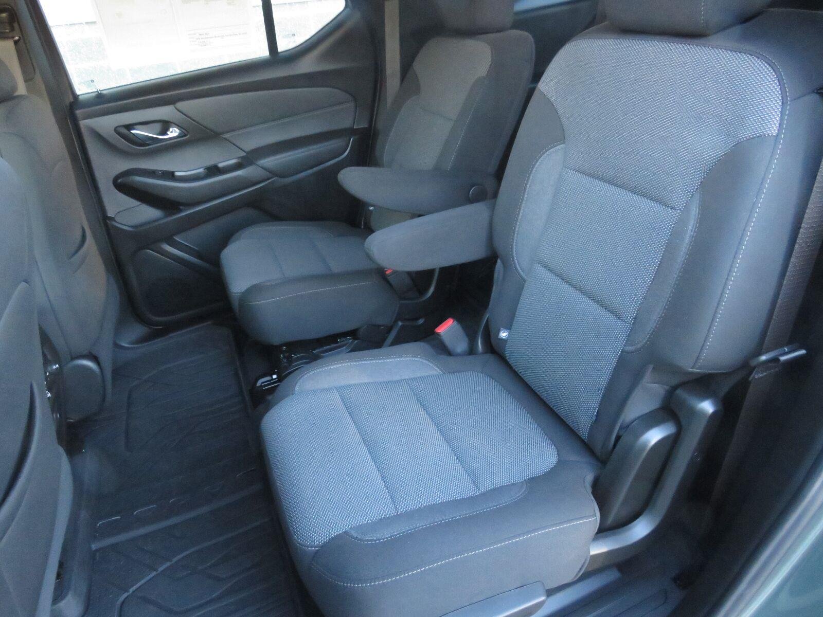 Used 2023 Silver Sage Metallic Chevrolet LT Cloth image 25