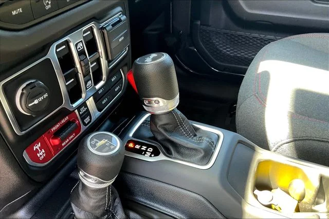 2025 Jeep Wrangler 4-Door Rubicon - Photo 9