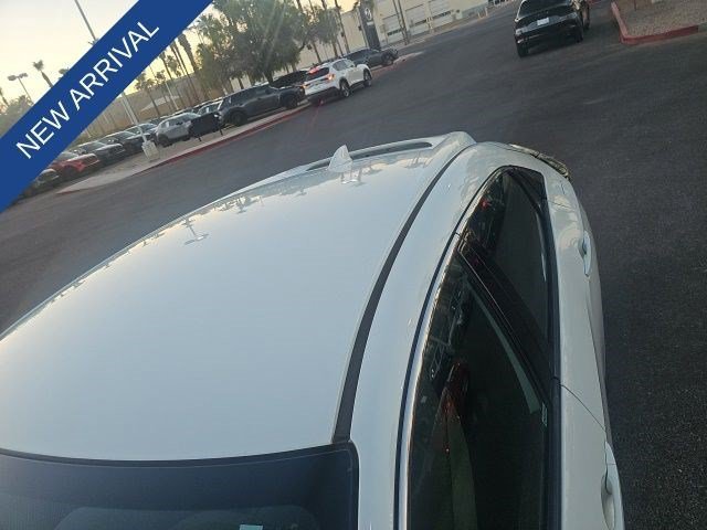 Used 2018 Taffeta White Honda LX image 21