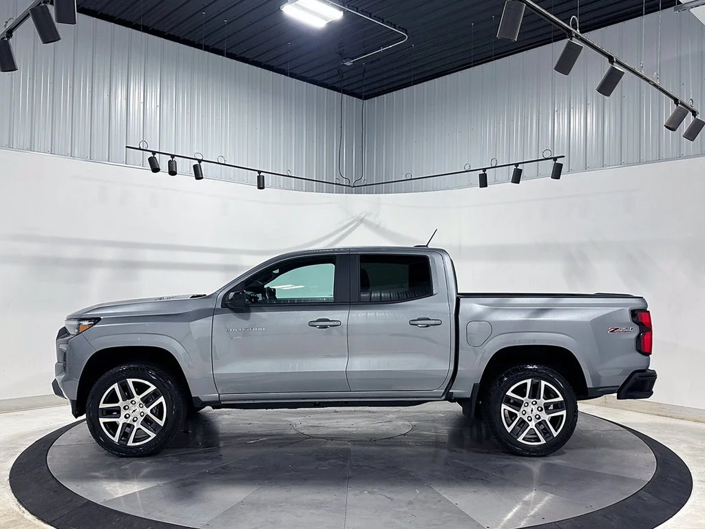 Used 2024 Sterling Gray Metallic Chevrolet Z71 image 16