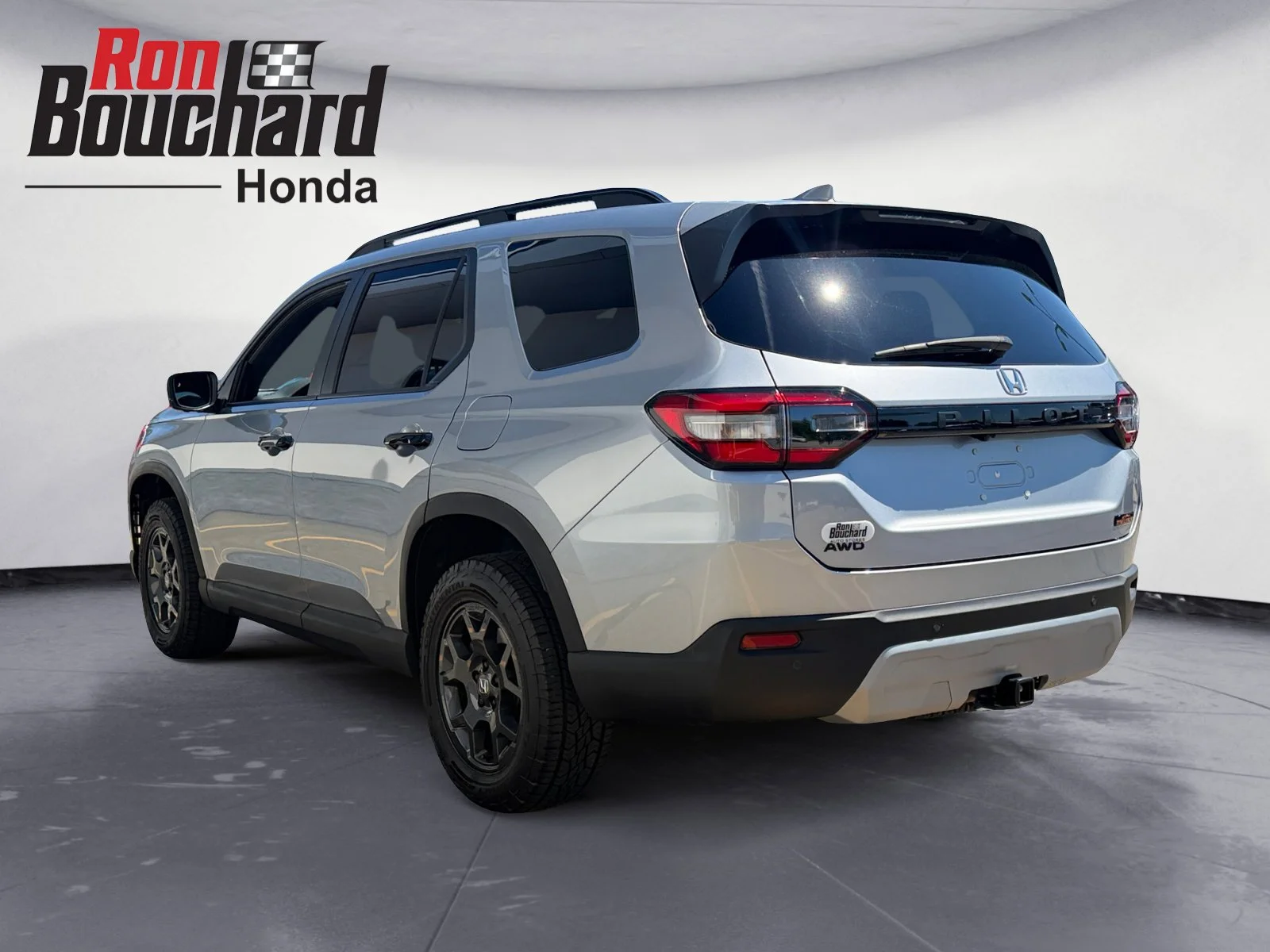 Certified Used 2025 Silver Honda TrailSport image 4