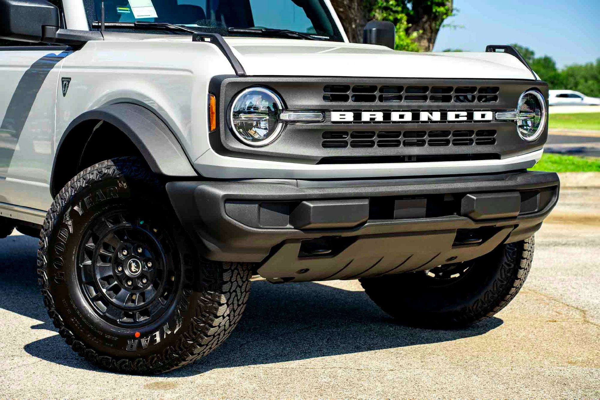 New 2026 Avalanche Gray Ford Base image 3
