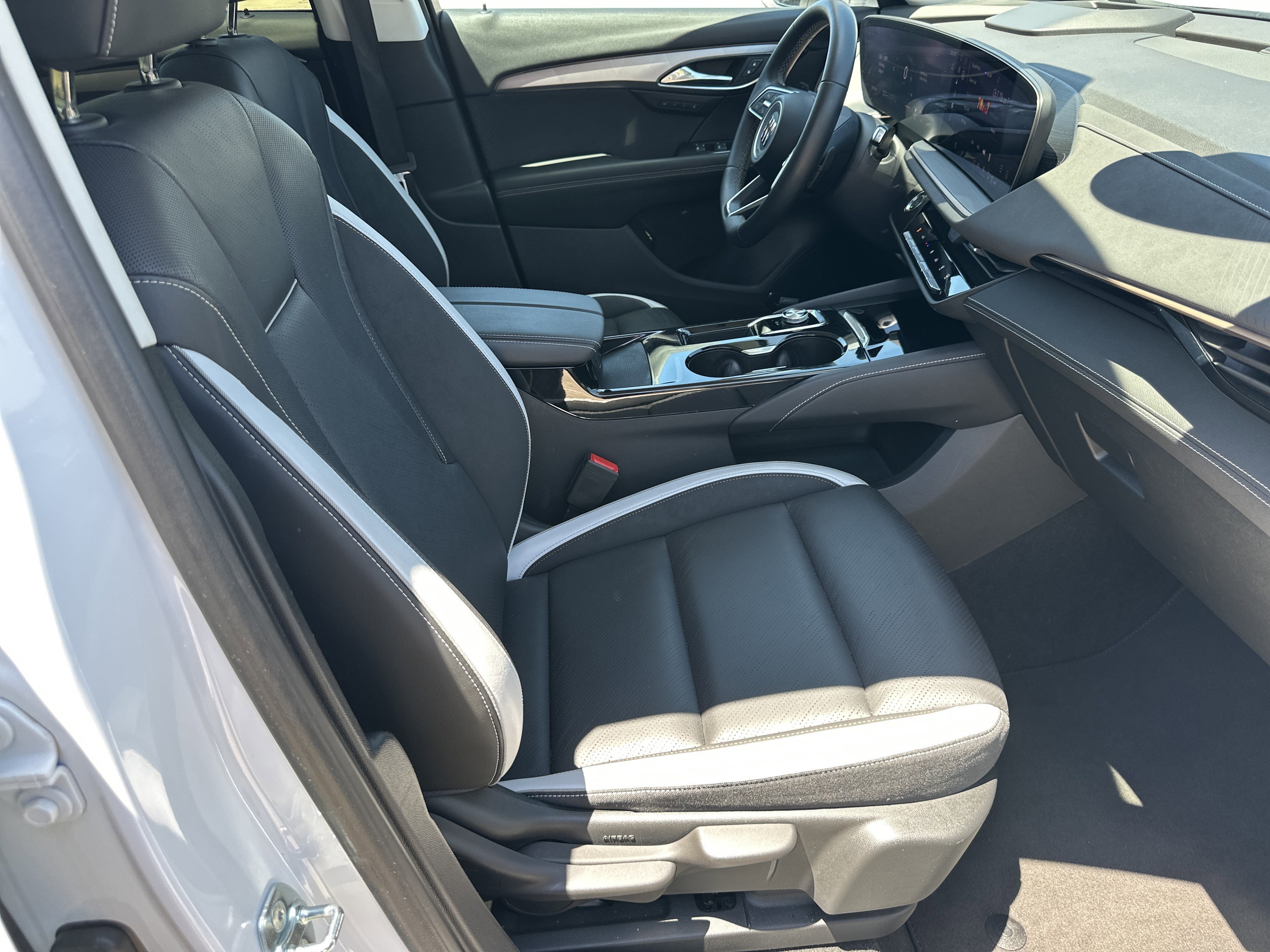2025 Buick Envision Sport Touring - Photo 14