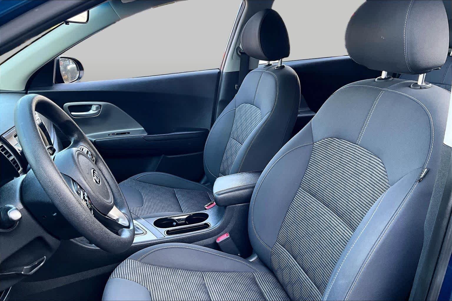 Pre-Owned 2019 Kia Niro LX