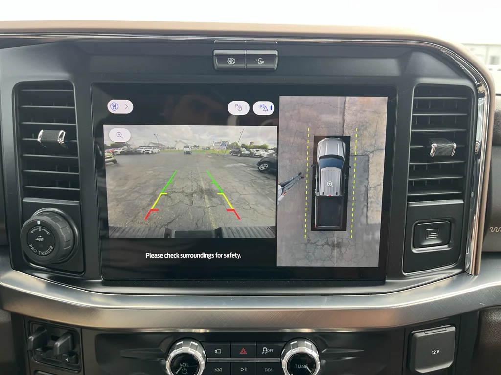 New 2026 Glacier Gray Metallic Tri-Coat Ford F-250® King Ranch® image 35