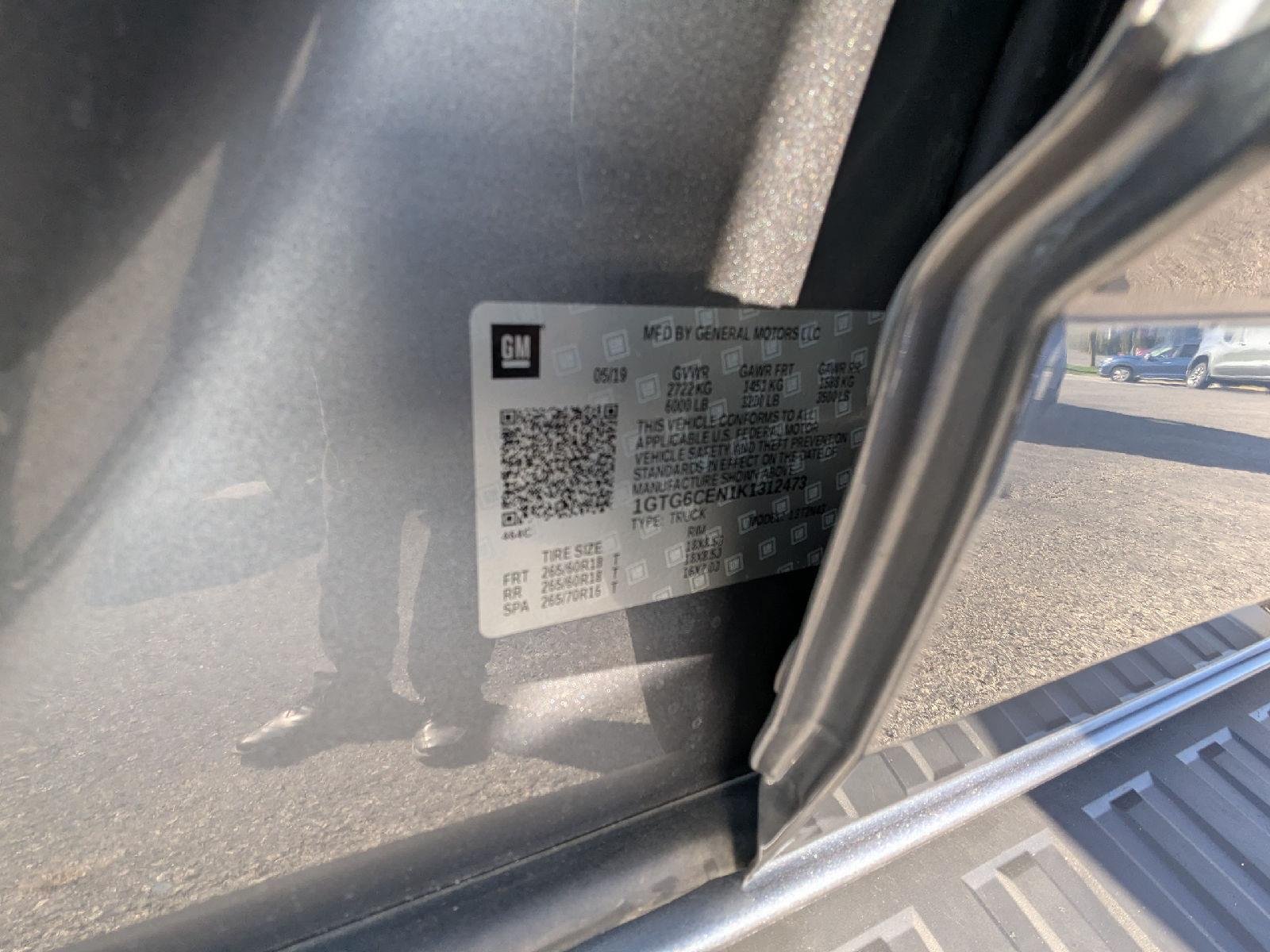 Used 2019 SATIN STEEL METALLIC GMC 4WD SLE image 30
