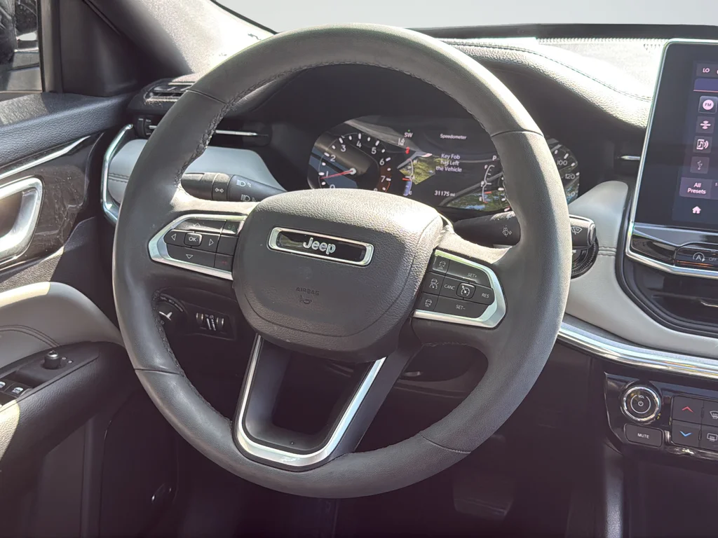 Used 2023 White Jeep Limited image 19