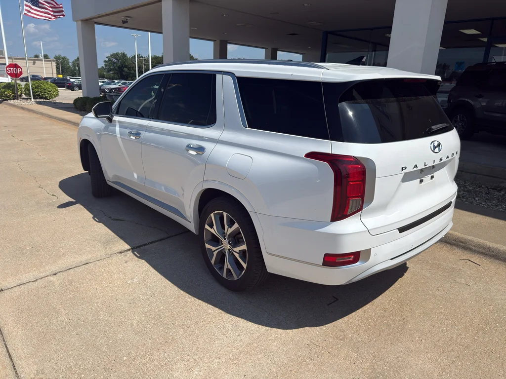 Used 2021 Hyper White Hyundai Limited image 15