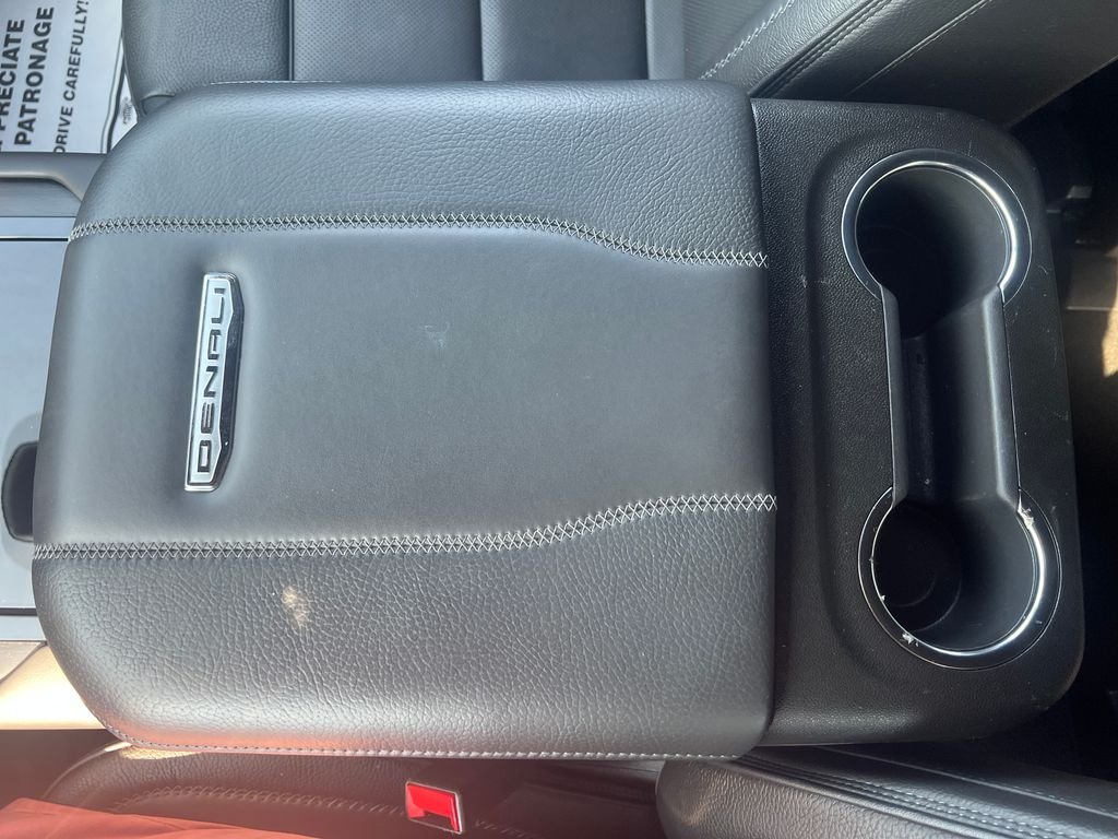 Used 2025 Silver GMC Denali image 21