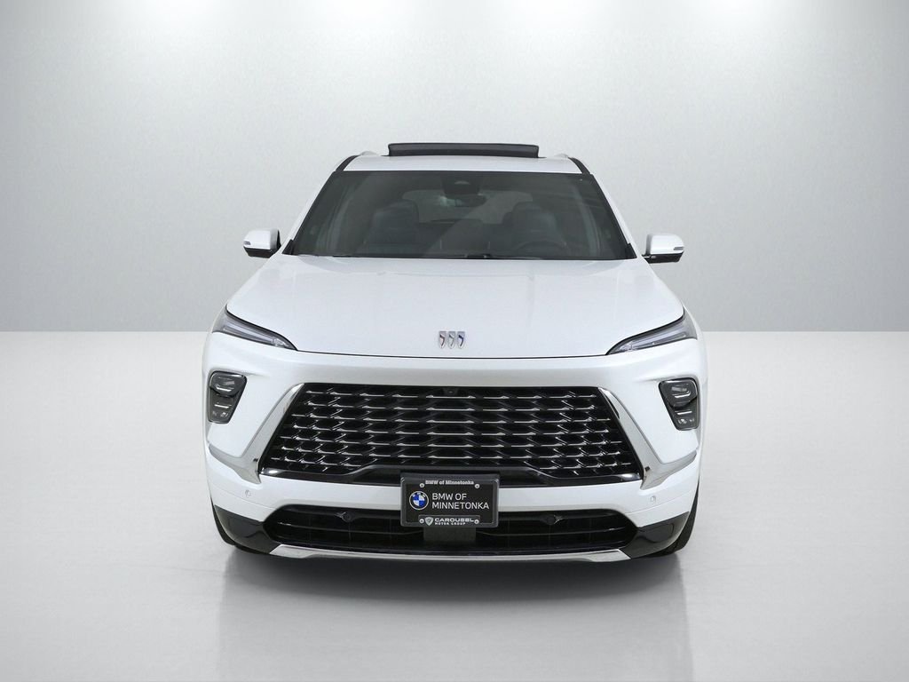 Used 2025 White Buick Avenir image 3