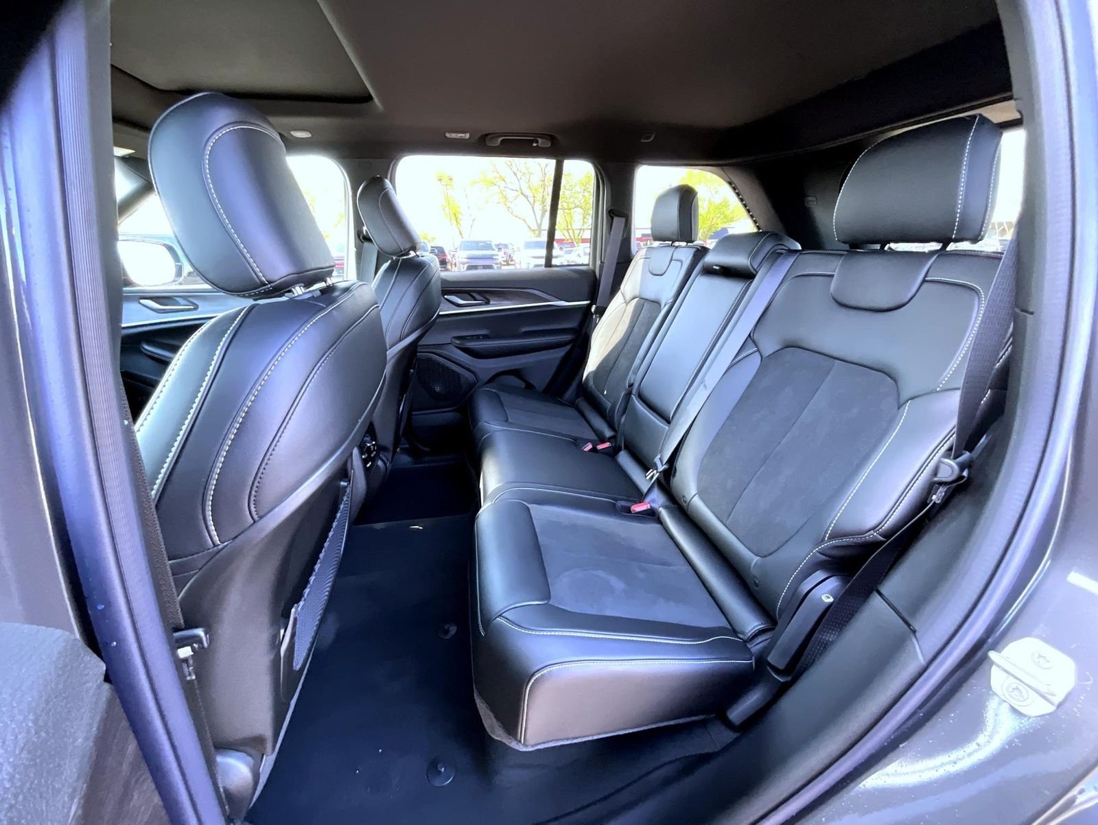 New 2026 Baltic Gray Metallic Clearcoat Jeep Altitude image 11