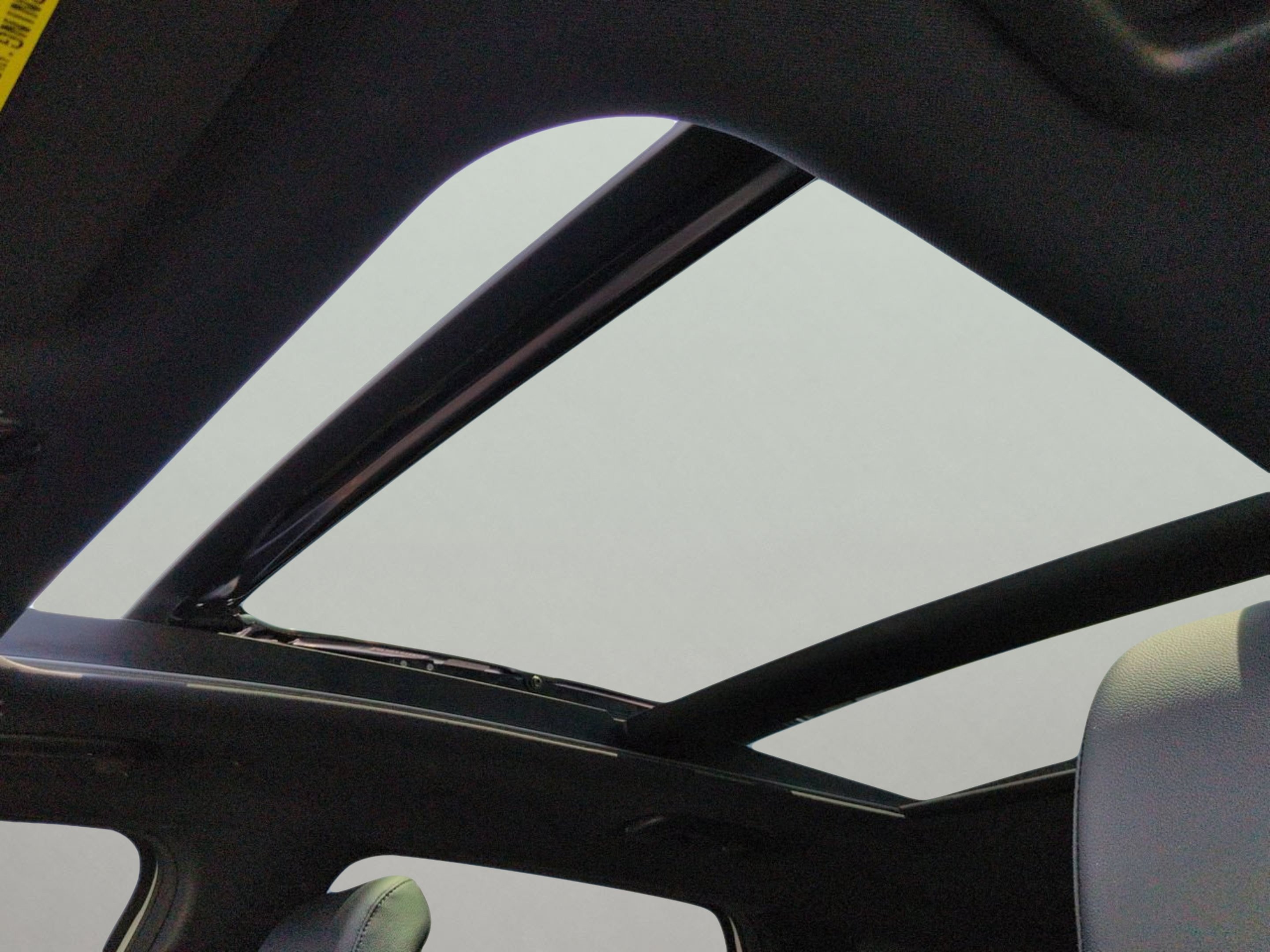 Used 2023 Glacier White Pearl/Ebony Black Roof Kia X-Pro image 19
