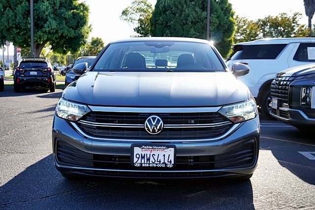Used 2024 Gray Volkswagen 1.5T SE image 4